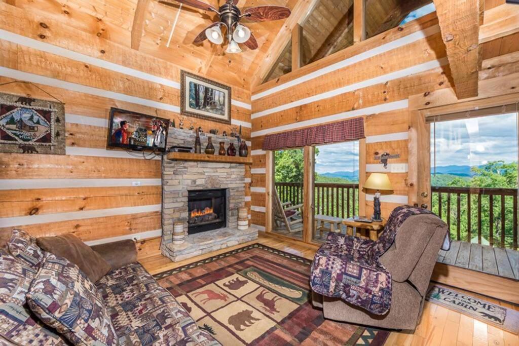 View! Private! Hot Tub,Pool Table,Fireplace,Relax! Sevierville Exteriör bild