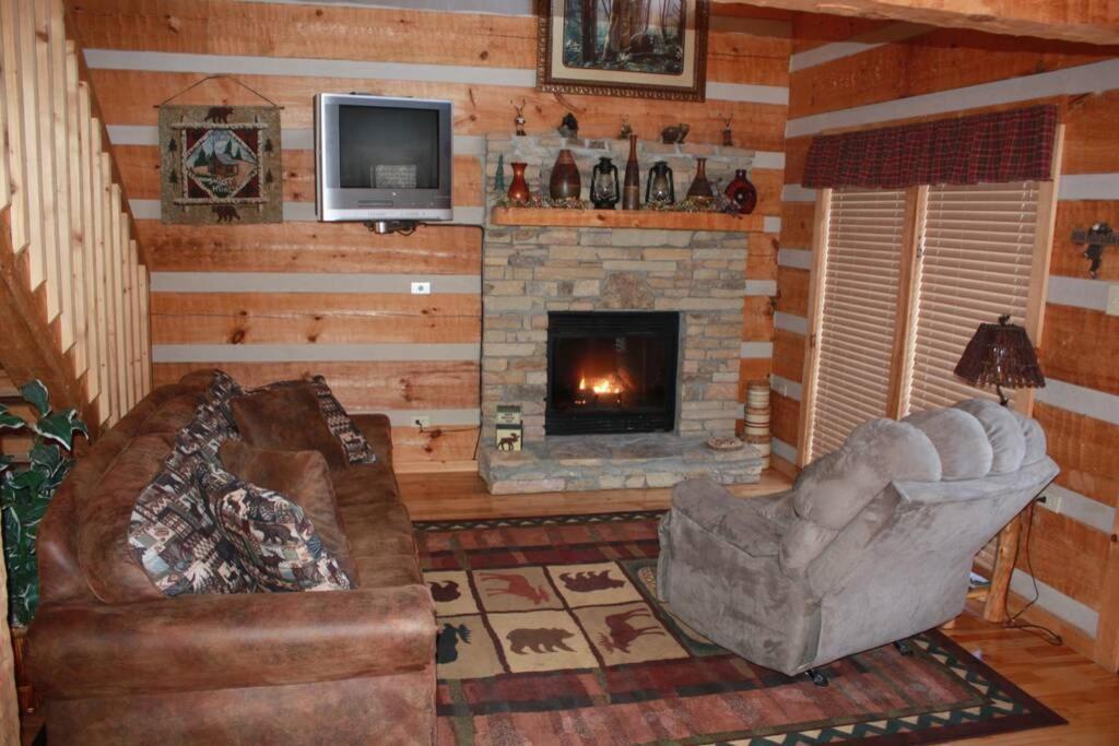 View! Private! Hot Tub,Pool Table,Fireplace,Relax! Sevierville Exteriör bild