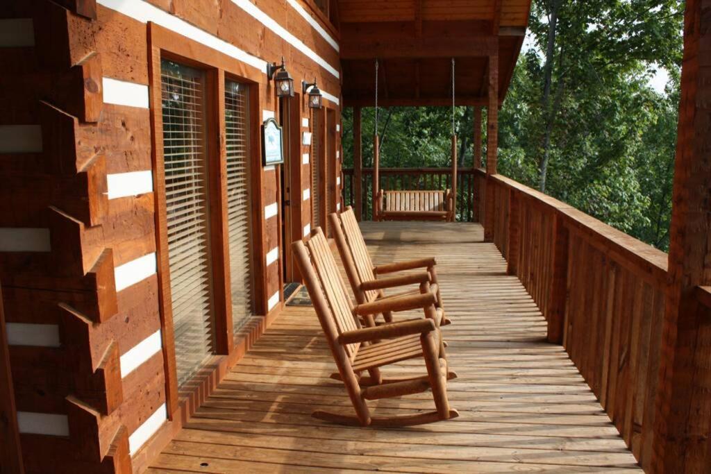 View! Private! Hot Tub,Pool Table,Fireplace,Relax! Sevierville Exteriör bild