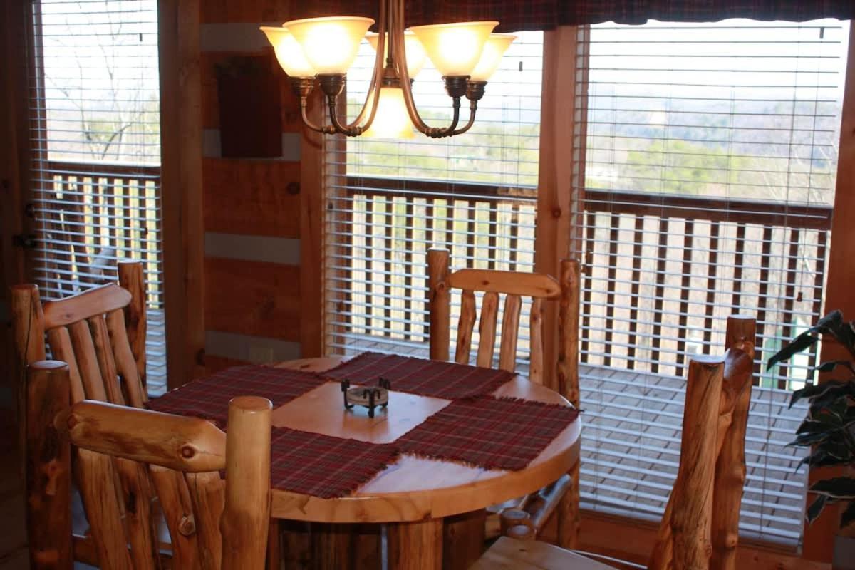 View! Private! Hot Tub,Pool Table,Fireplace,Relax! Sevierville Exteriör bild